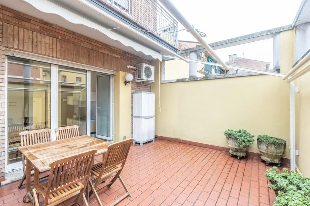Apartamento Tiarini 14 Bolonia Exterior foto